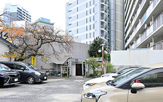 本住寺裏の駐車場